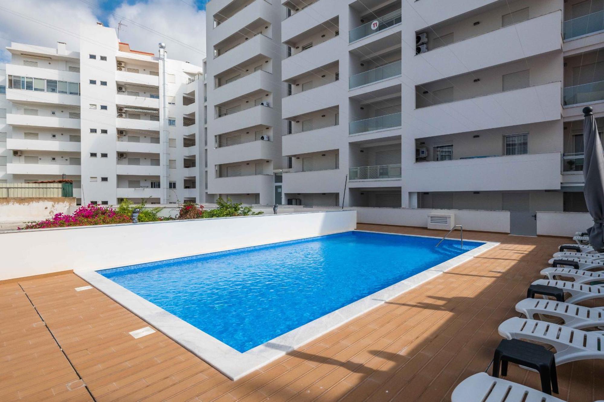 Caravelas 2-Bedroom Apartment With Pool - 50M From The Beach Armação de Pêra Exterior foto